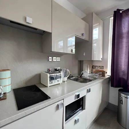 C41-Cozy Studio Flat In Finchley Central Hendon Exterior photo