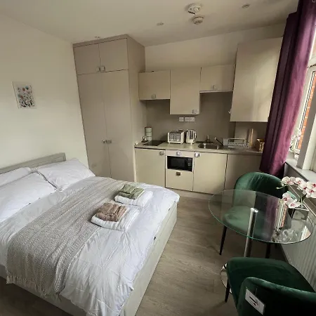C41-Cozy Studio Flat In Finchley Central Hendon Exterior photo