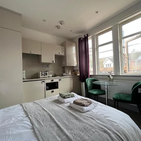 C41-Cozy Studio Flat In Finchley Central Hendon Exterior photo