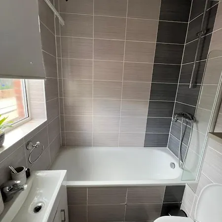 C41-Cozy Studio Flat In Finchley Central Hendon Exterior photo